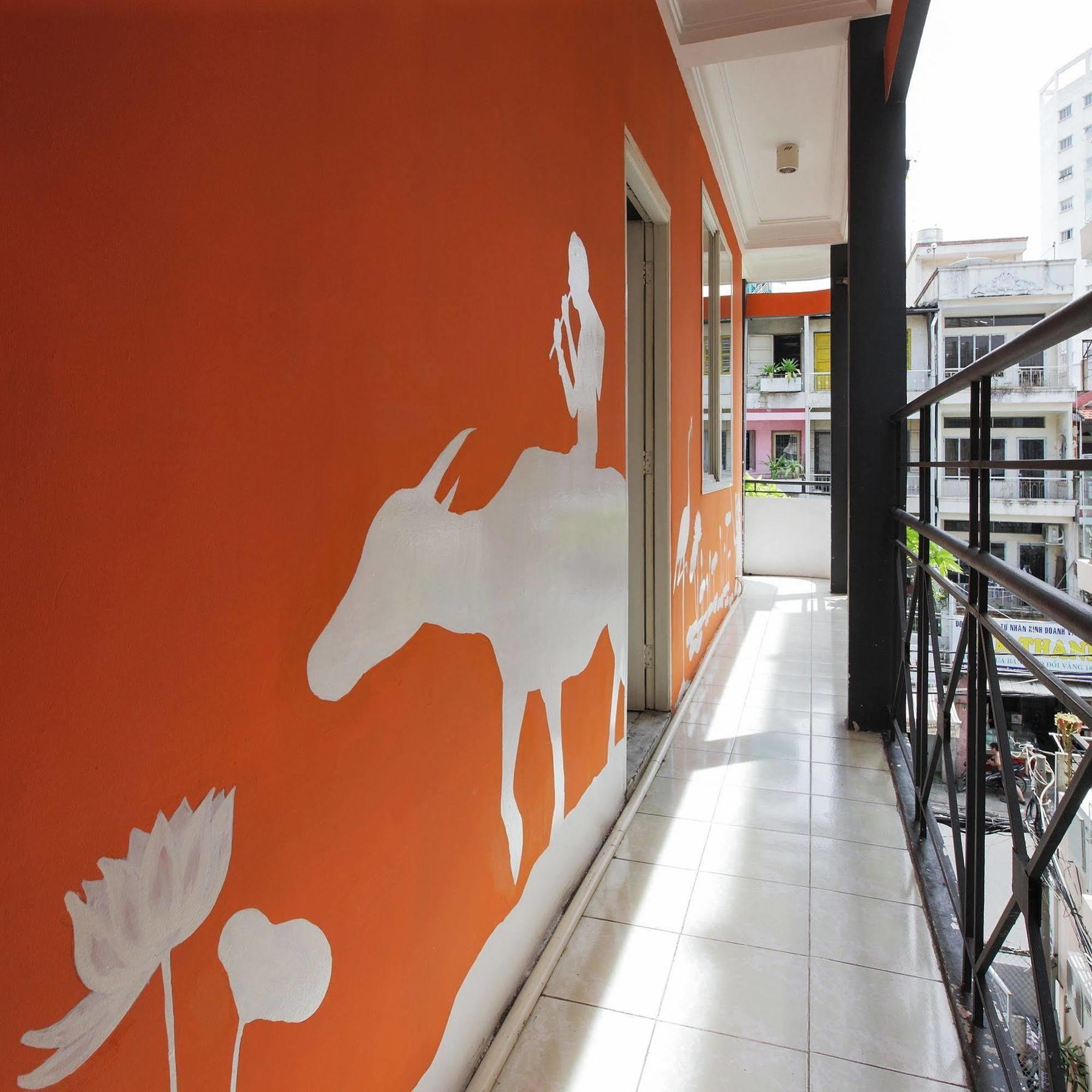 Dream Station - Saigon Hostel Хошимин Екстериор снимка