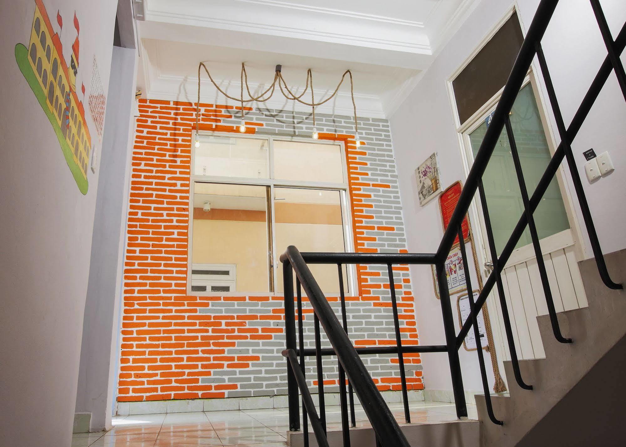 Dream Station - Saigon Hostel Хошимин Екстериор снимка
