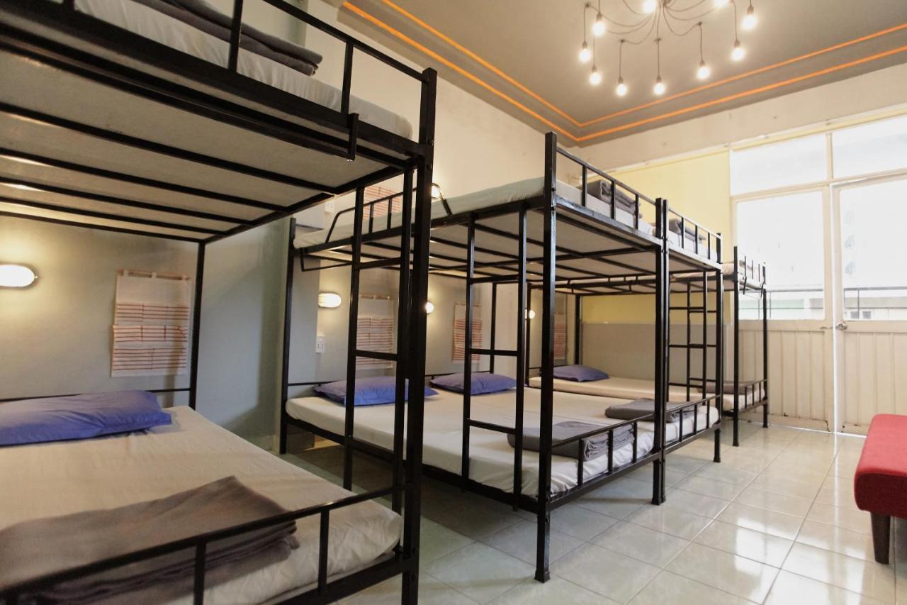 Dream Station - Saigon Hostel Хошимин Екстериор снимка